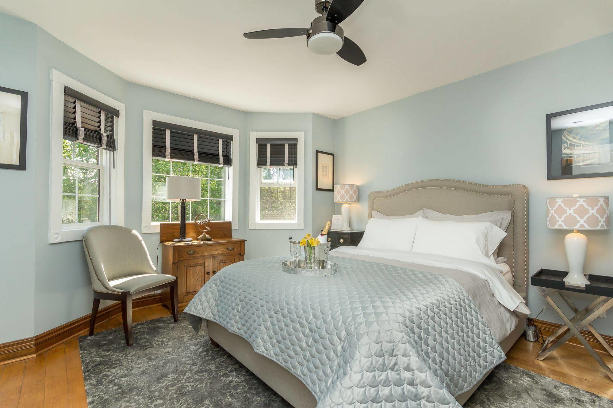 Craigleith Manor Bed & Breakfast Коллингвуд Экстерьер фото