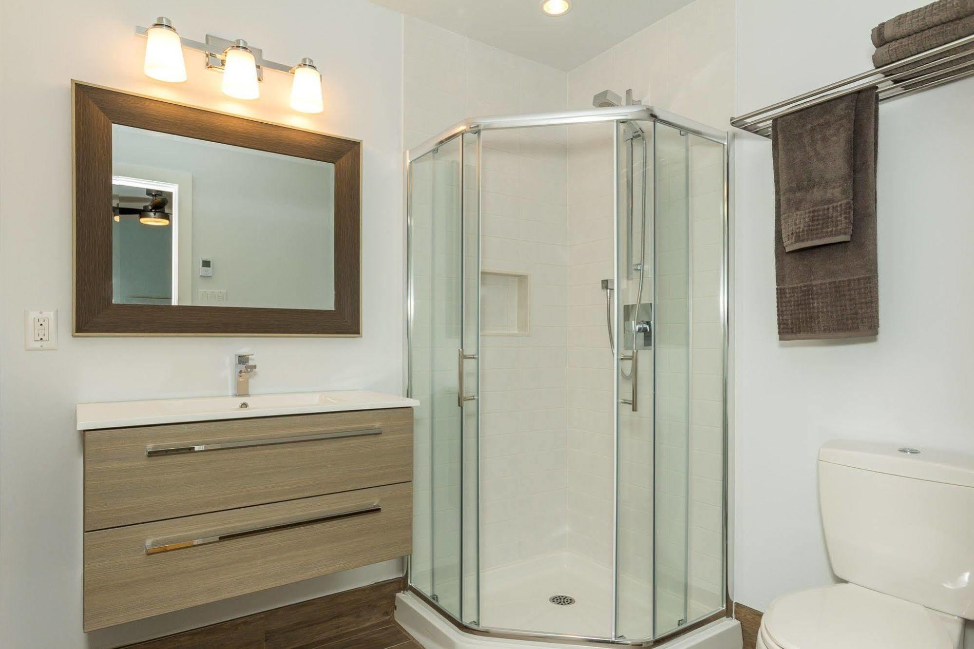 Craigleith Manor Bed & Breakfast Коллингвуд Экстерьер фото