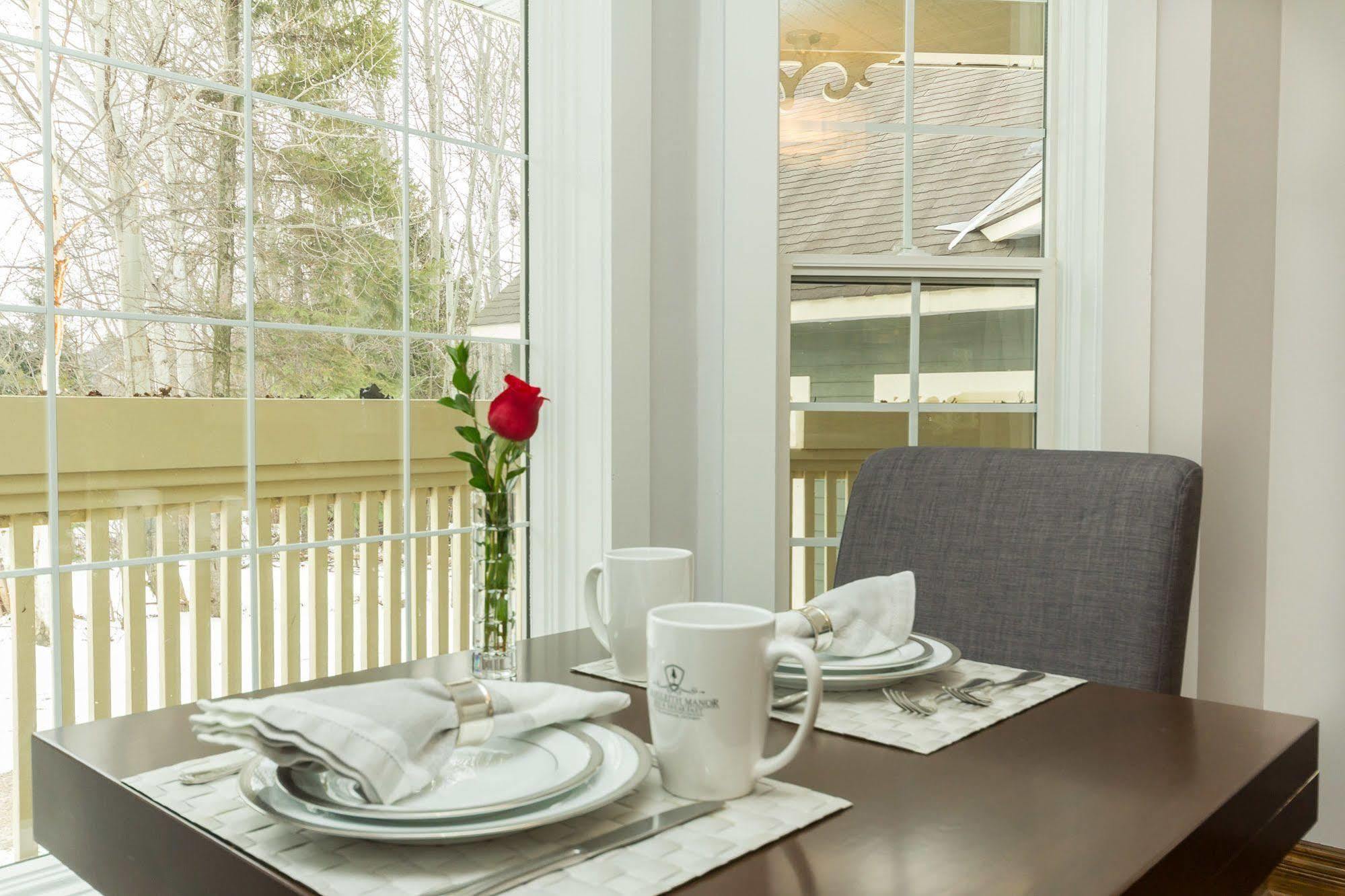 Craigleith Manor Bed & Breakfast Коллингвуд Экстерьер фото